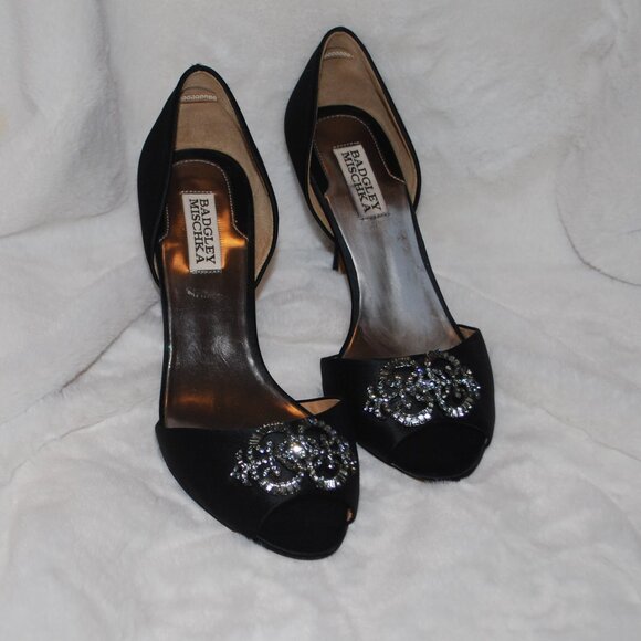 Beautiful Badgley Mischka Salsa Black Satin Embellished pump size 9 - Picture 2 of 11